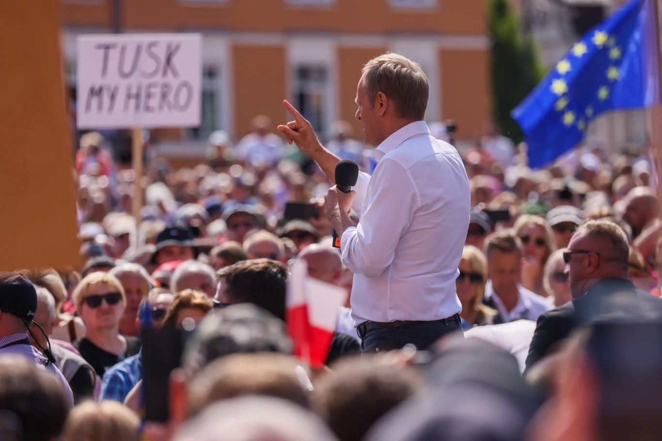 Donald Tusk na placu Zamkowym