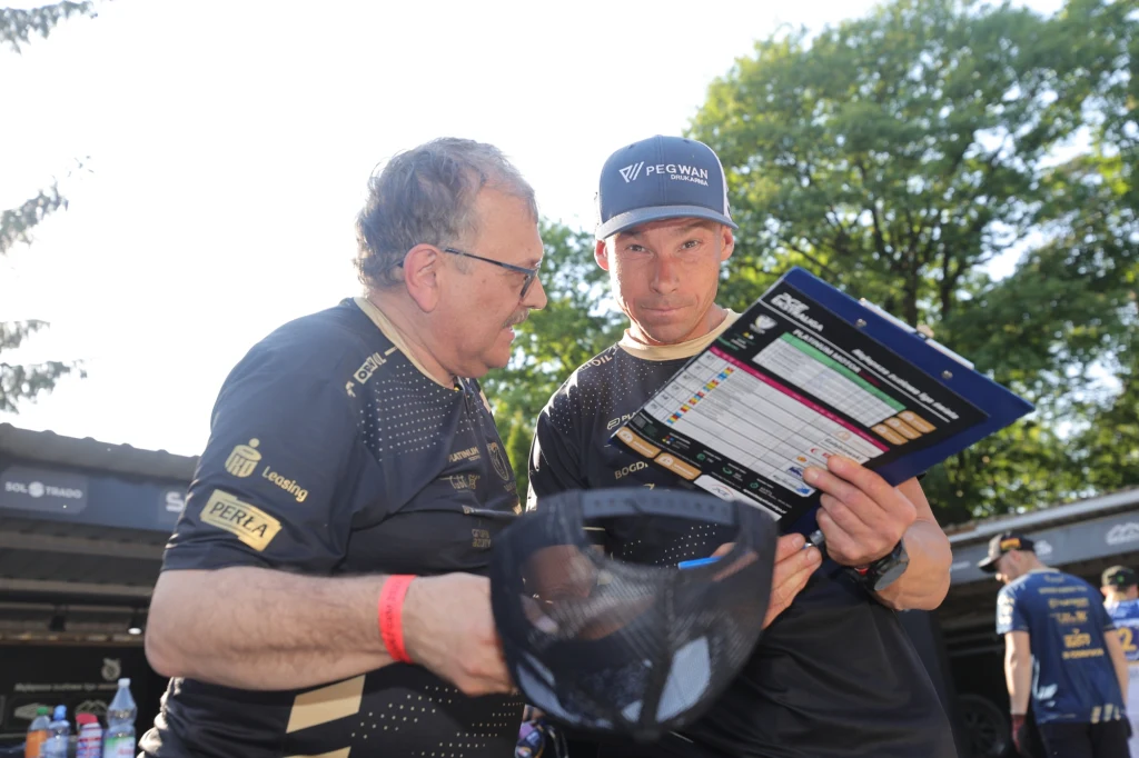 Sztab Motoru: Jacek ZIółkowski i Maciej Kuciapa. Sztab Motoru: Jacek ZIółkowski i Maciej Kuciapa.