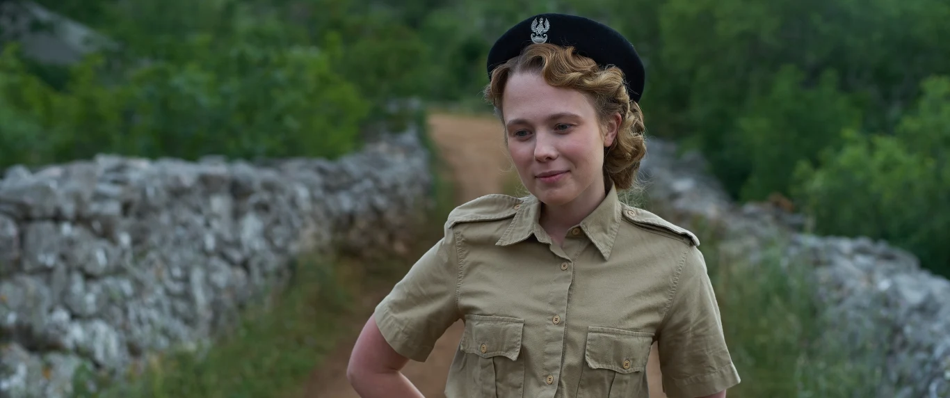 Zetknięcie się z żołnierzami II Korpusu oraz budząca się miłość do sanitariuszki Poli sprawią jednak, że Jędrek przejdzie głęboką przemianę. Wkrótce na froncie ma dojść do decydującego ataku na broniony przez niemieckie oddziały klasztor położony na wzgórzach Monte Cassino - ta spektakularna bitwa zadecyduje o życiu wielu żołnierzy i dalszym ataku armii aliantów we Włoszech oraz zmieni na zawsze życie Jędrka.