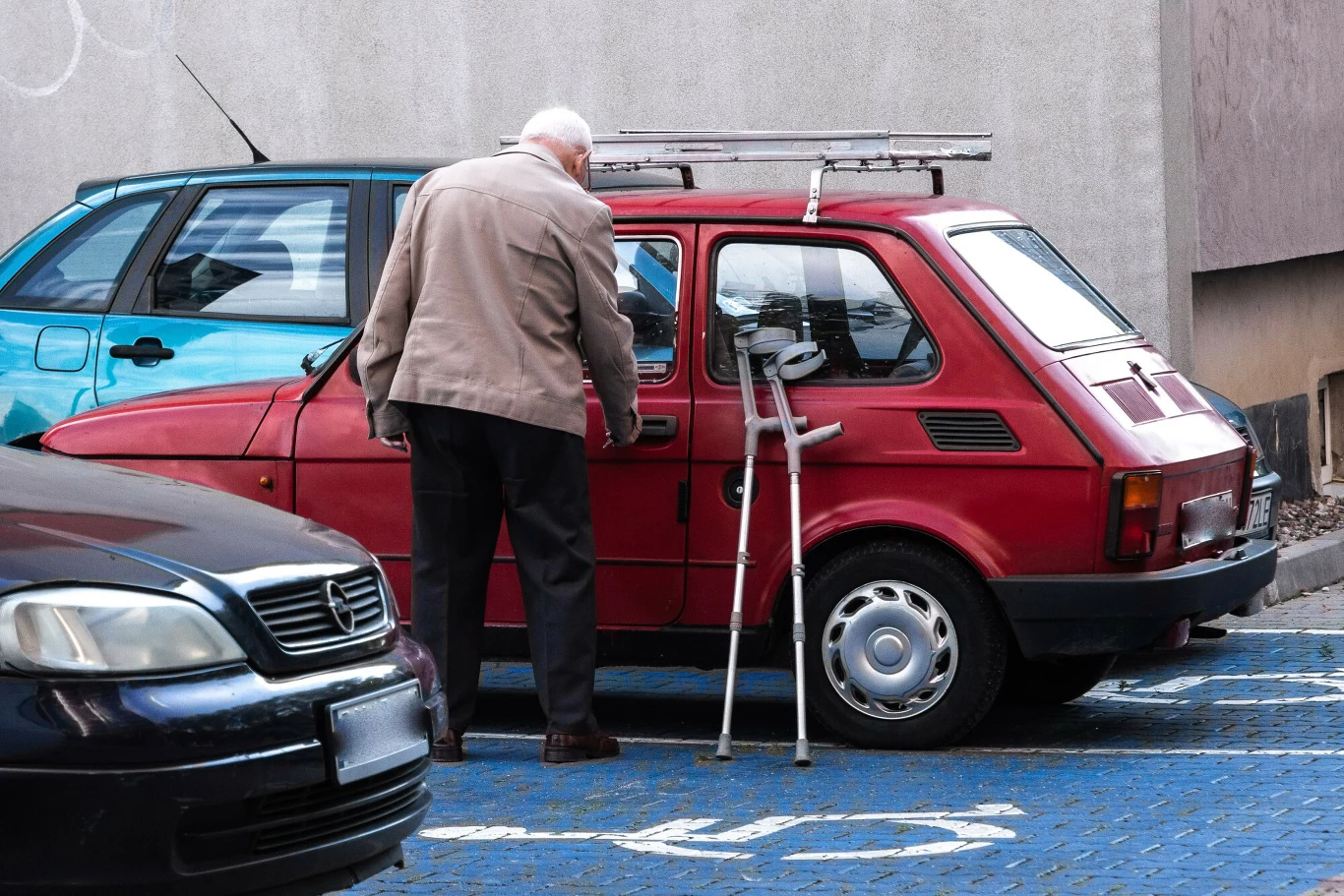 Niemcy mówią zdecydowane "nie" pomysłom dodatkowych badań i egzaminów dla kierowców seniorów Niemcy mówią zdecydowane "nie" pomysłom dodatkowych badań i egzaminów dla kierowców seniorów