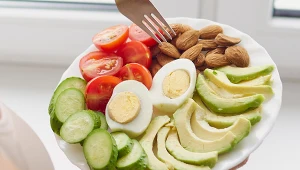 Produkty z najniższym indeksem glikemicznym to m.in.: jajka, awokado i migdały