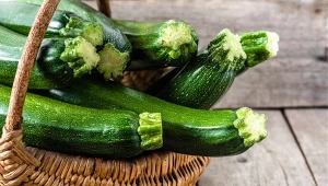 Kupiłeś taką cukinię? Lepiej od razu wyrzuć ją do kosza 