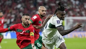 Hakim Ziyech (pierwszy z lewej) przyjął zaproszenie na mecz pokazowy Spartaka Moskwa