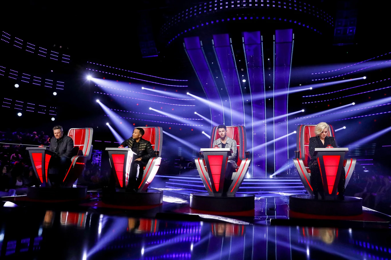 Skład trenerski 18. sezonu "The Voice": Blake Shelton, John Legend, Nick Jonas i Kelly Clarkson Skład trenerski 18. sezonu "The Voice": Blake Shelton, John Legend, Nick Jonas i Kelly Clarkson