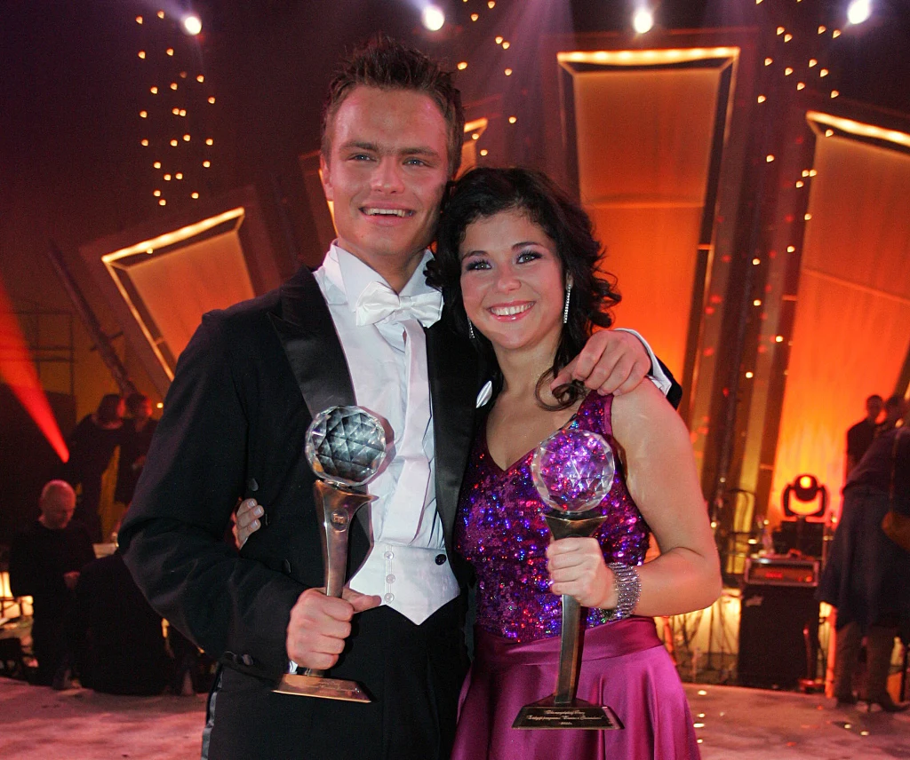 Para Hakiel-Cichopek zdobyła serca publiczności, wygrywając drugą edycję programu. 
 Para Hakiel-Cichopek zdobyła serca publiczności, wygrywając drugą edycję programu.