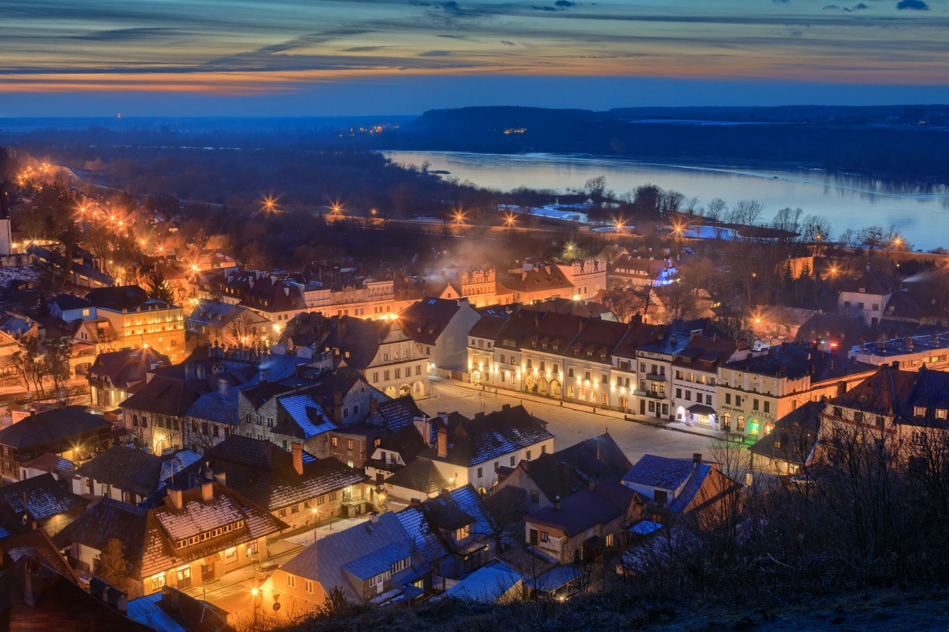Panorama Kazimierza oglądana z Góry Trzech Krzyży.