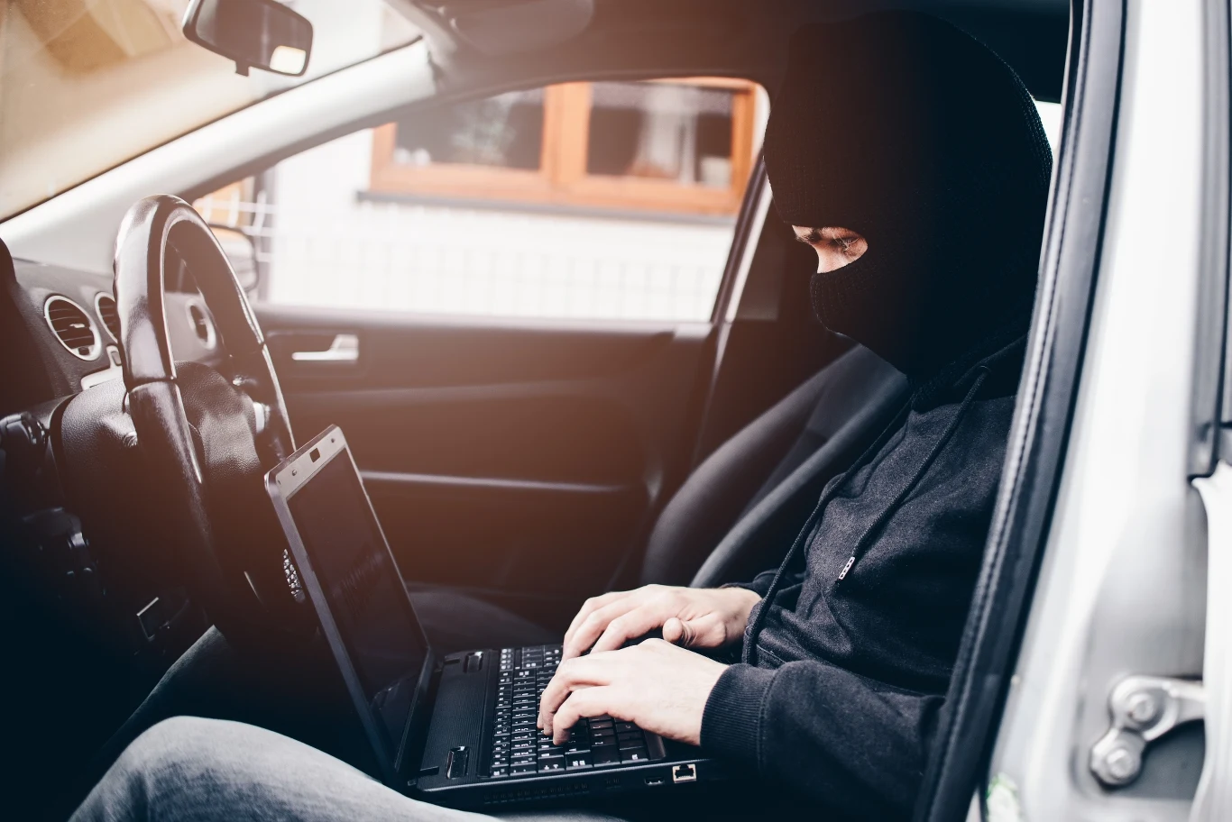 Złodzieje dysponują nowoczesnymi technikami kradzieży samochodów