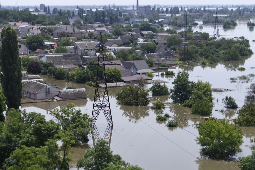 Powódź na Dnieprze w obwodzie chersońskim może przynieść szkody także w Morzu Czarnym. Były minister Ukrainy stwierdził, że może to być najgorsza katastrofa ekologiczna w kraju od czasów Czarnobyla