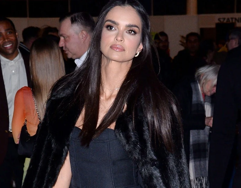 Klaudia El Dursi Klaudia El Dursi