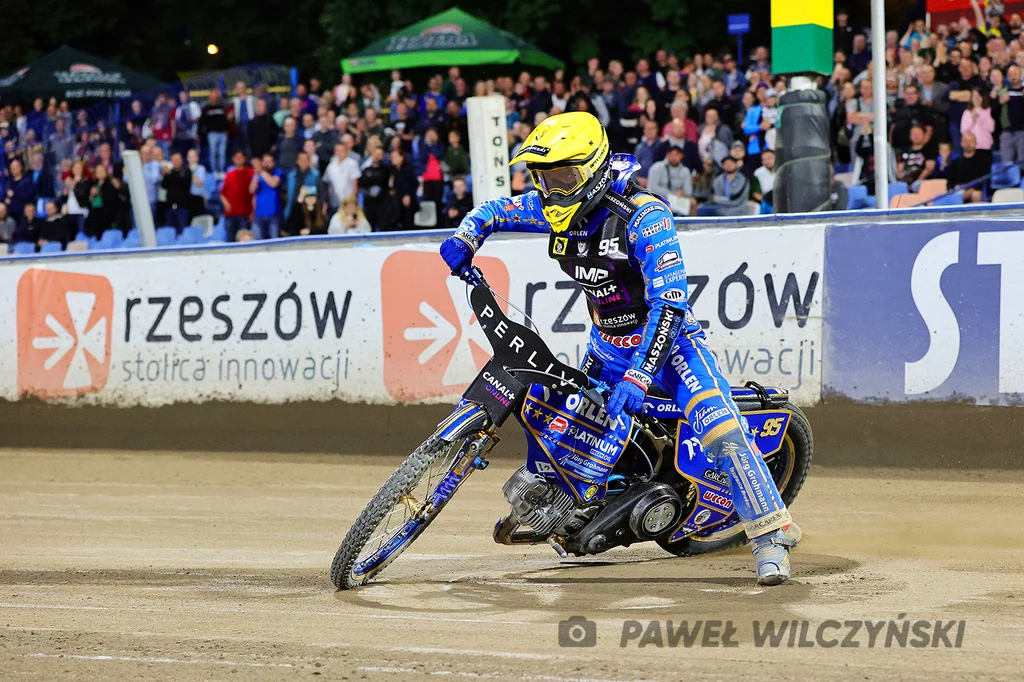 Bartosz Zmarzlik i radość z wygranej w IMP. Bartosz Zmarzlik i radość z wygranej w IMP.