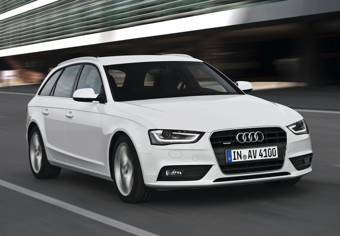 Audi A4, 327 rejestracji, średni wiek 7,74 roku