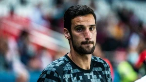 Jego wypadek wstrząsnął światem piłkarskim. Teraz walczy o powrót do zdrowia