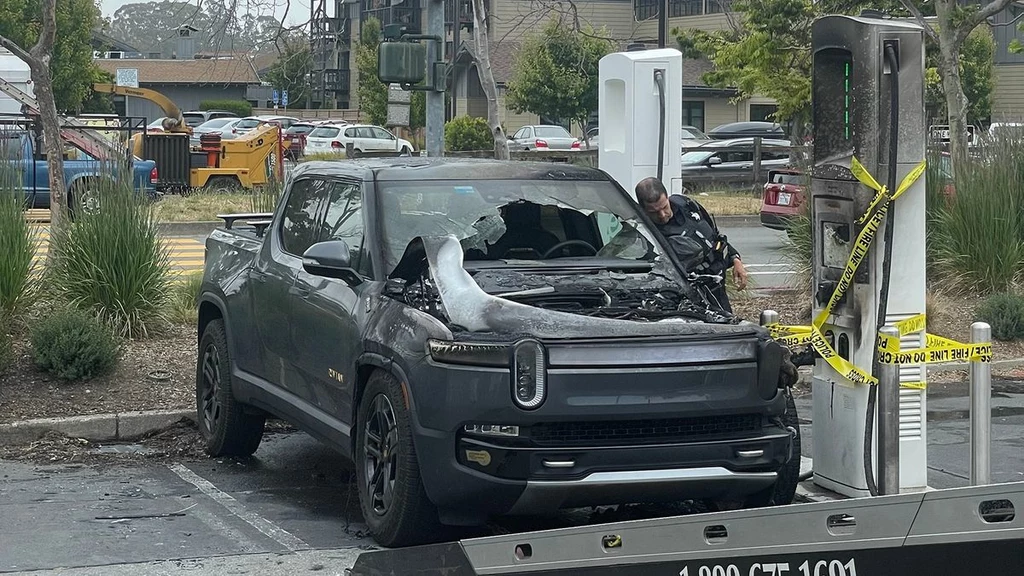 Rivian R1T zapalił się podczas ładowania