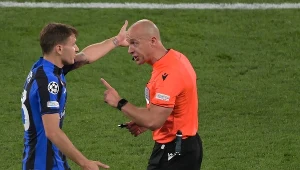 Nie dyskutuj z Marciniakiem. Polski sędzia w mig "wyjaśnił" gwiazdę Interu