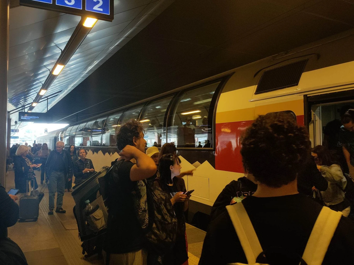 Debiut IC Porta Moravica z wagonem panoramicznym na stacji Kraków Główny Debiut IC Porta Moravica z wagonem panoramicznym na stacji Kraków Główny