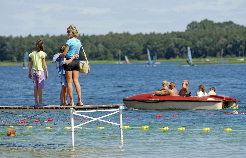 Jezioro Powidzkie w Wielkopolsce okazało się najbardziej przejrzystym akwenem w Polsce. Za jego czystością stoją jednak niekorzystne dla przyrody warunki 