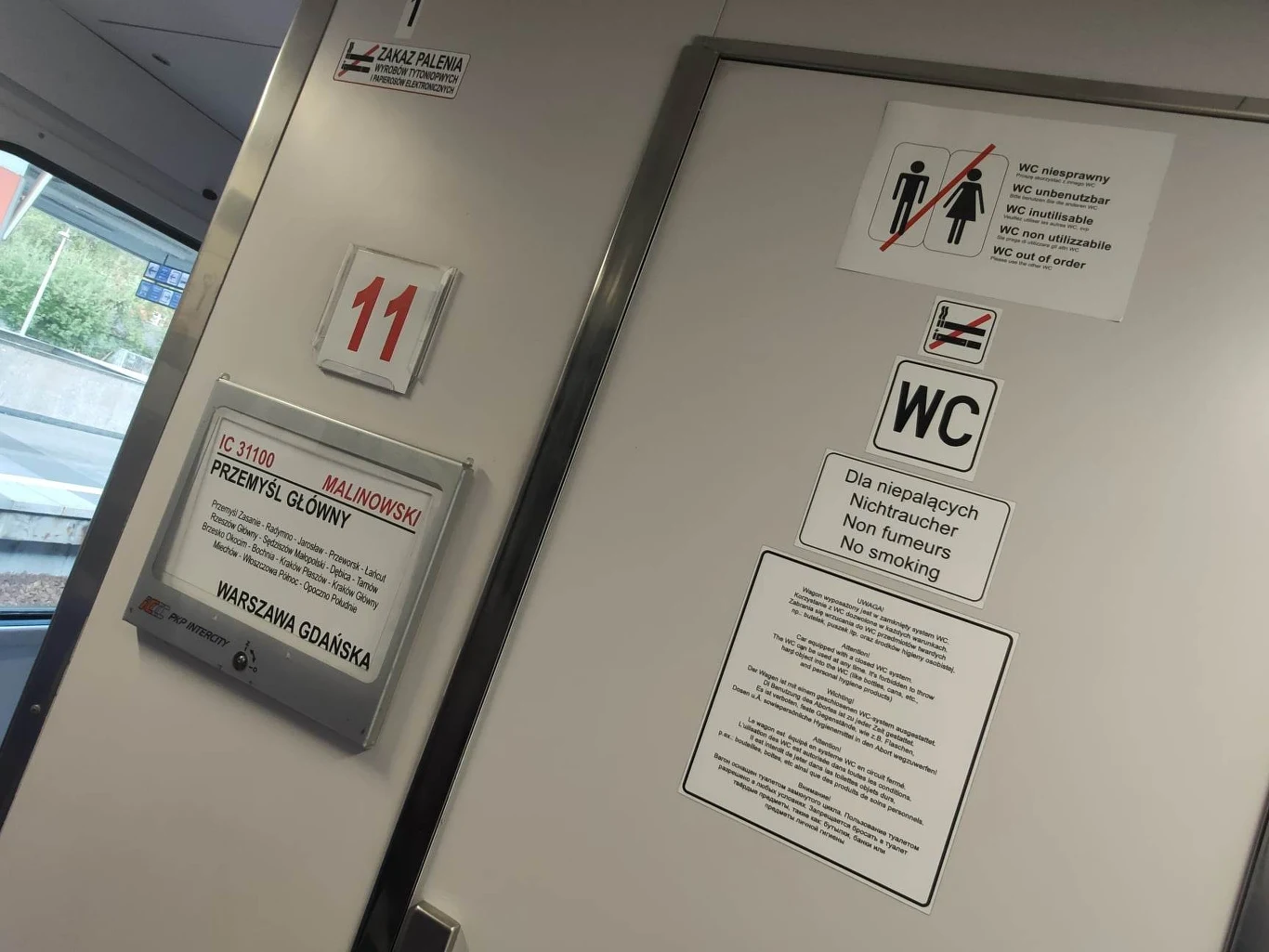 Okazało się, że w wagonie pierwszej klasy nie działa jedna z toalet