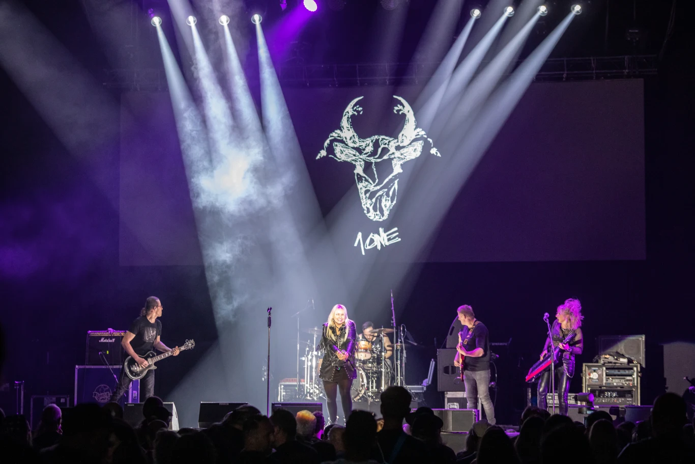 Zobacz zdjęcia z występu grupy 1One podczas Hard Rock Heroes Festival 2023 w Krakowie!