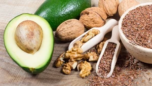 Produkty bogate w kwasy omega oczyszczą tętnice ze złogów, obniżą ciśnienie i cholesterol