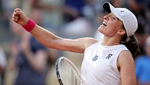 Iga Świątek wygrała Rolanda Garrosa i przygotowuje się do startu w Wimbledonie