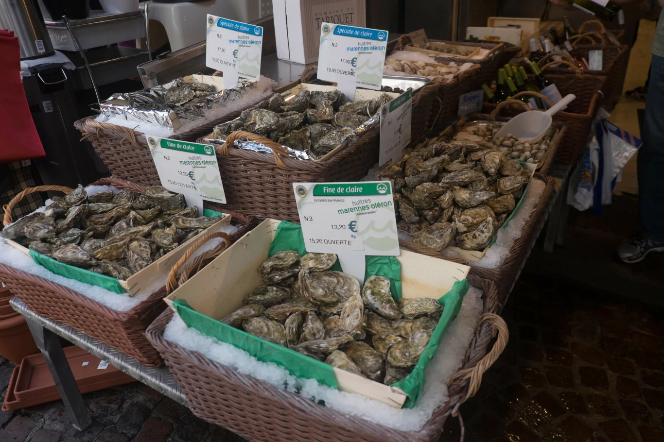 Nie należy spożywać owoców morza, które pochodzą z nieznanych źródeł Nie należy spożywać owoców morza, które pochodzą z nieznanych źródeł