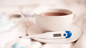 Jak zbić gorączkę? Skuteczne domowe sposoby na zbicie temperatury