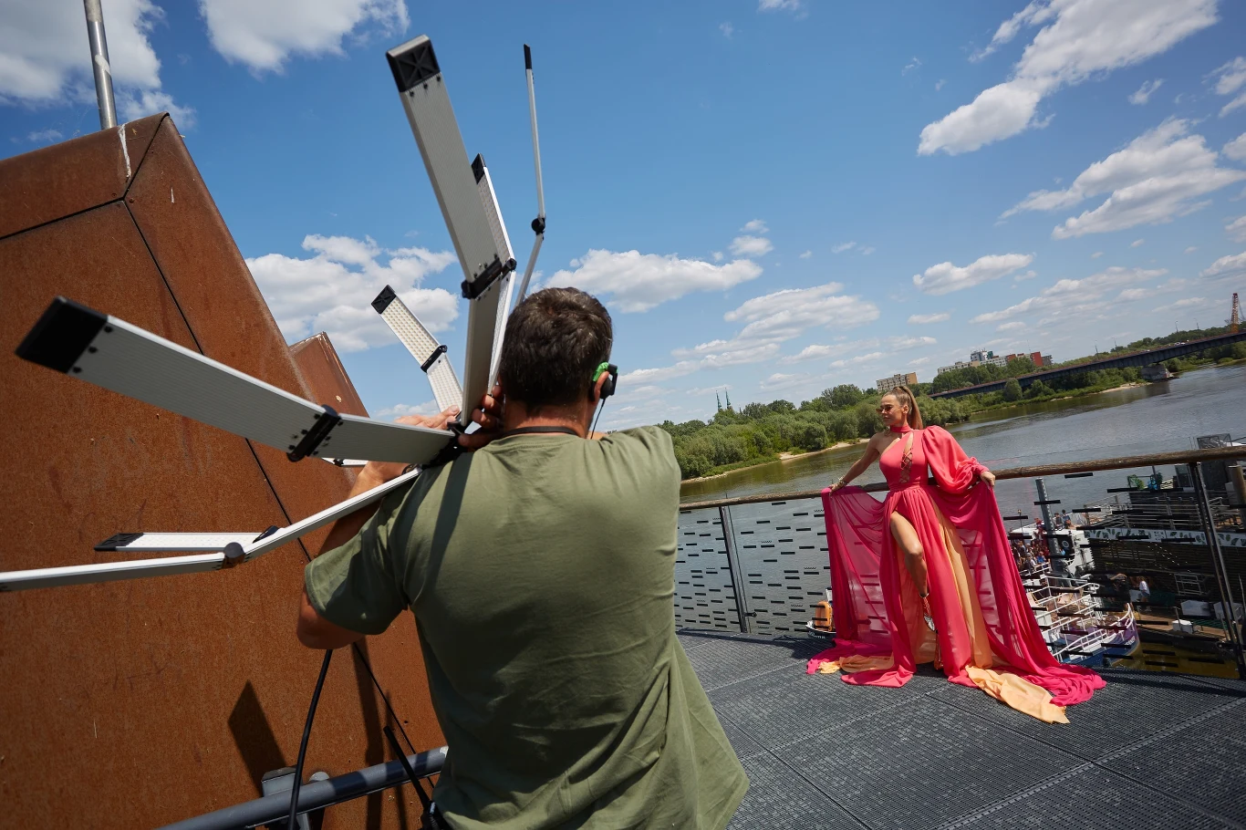 Doda na nagraniu spotu promującego jesienną ramówkę Polsatu Doda na nagraniu spotu promującego jesienną ramówkę Polsatu
