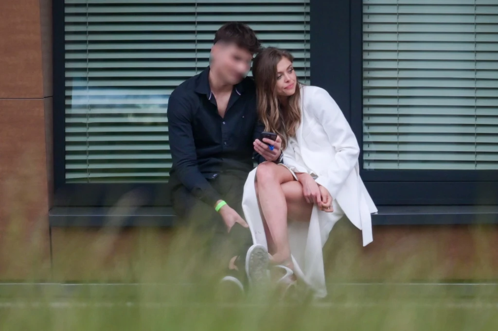 Joanna Opozda z nowym partnerem zmęczeni po imprezie Joanna Opozda z nowym partnerem zmęczeni po imprezie