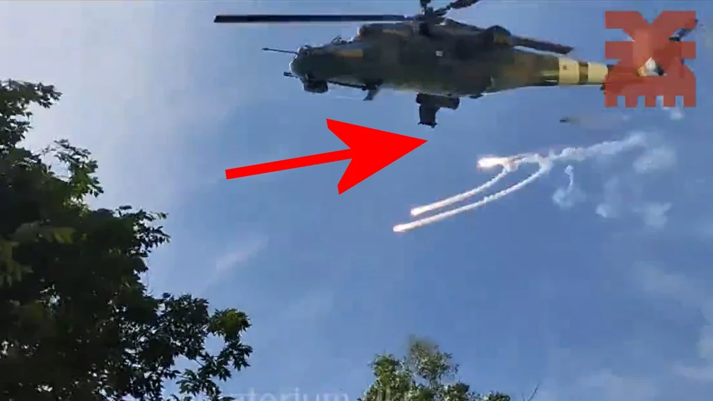 Śmigłowiec Mi-24 przeleciał tuż nad głową żołnierza i strzelał flarami