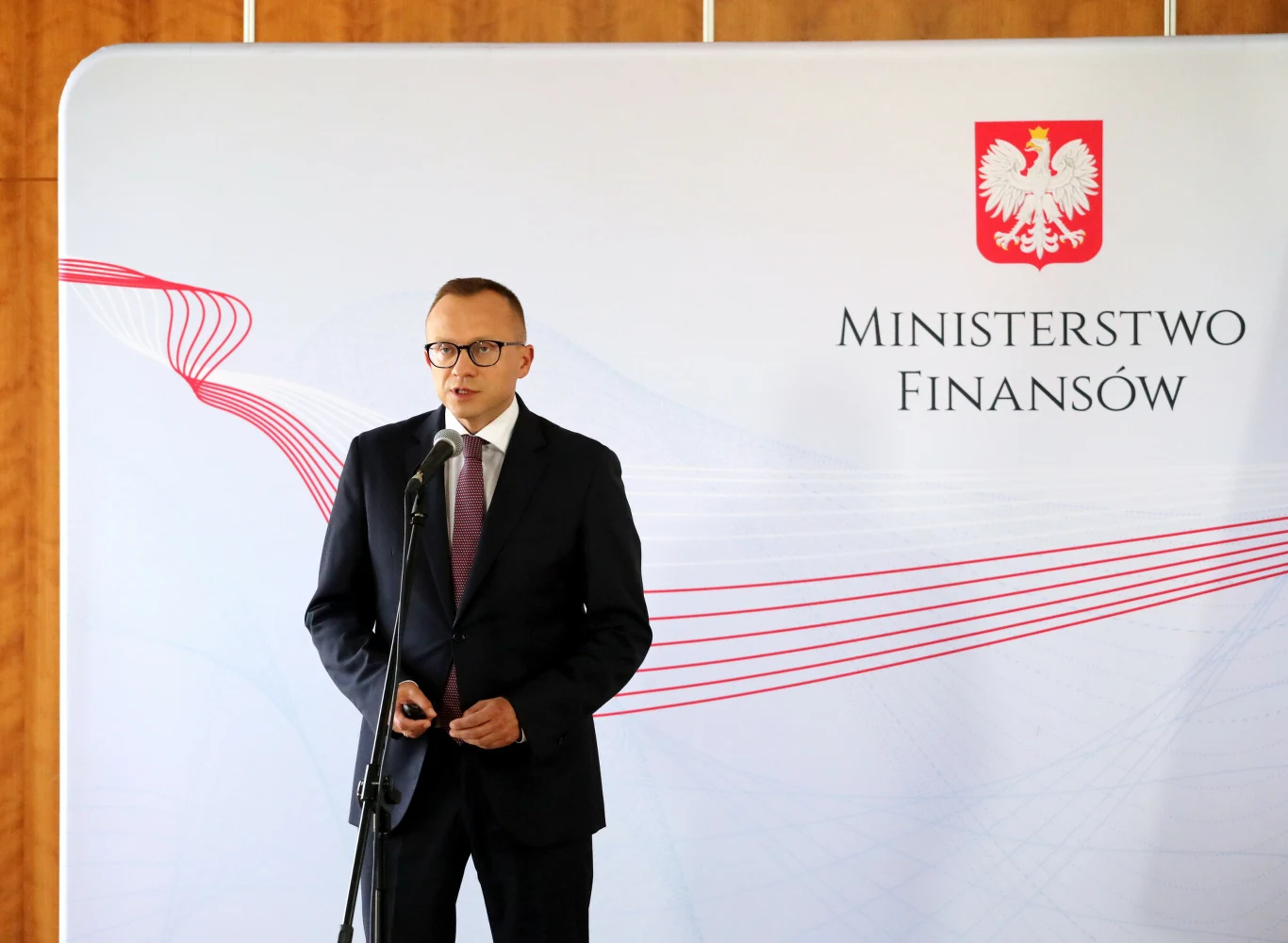 Wiceminister finansów Artur Soboń Wiceminister finansów Artur Soboń
