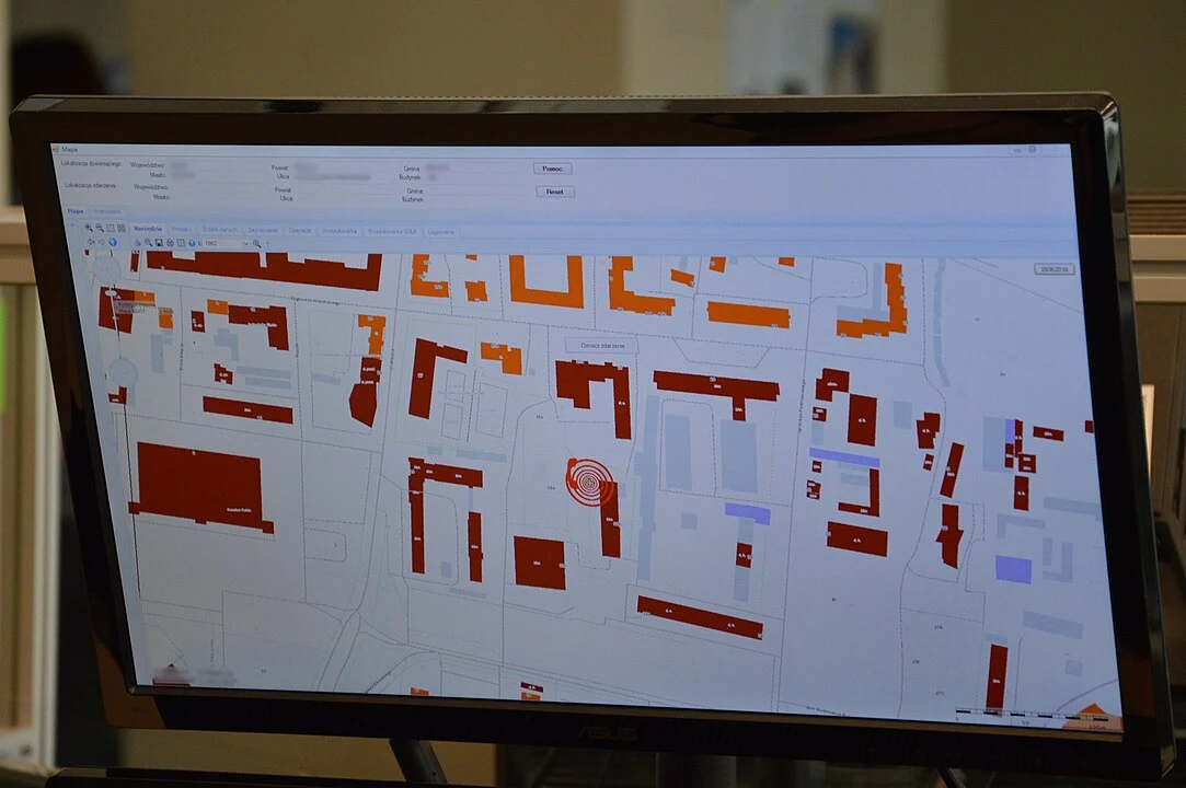 Mapa wyświetlająca lokalizację dzwoniącego na ekranie operatora numeru 112. Mapa wyświetlająca lokalizację dzwoniącego na ekranie operatora numeru 112.