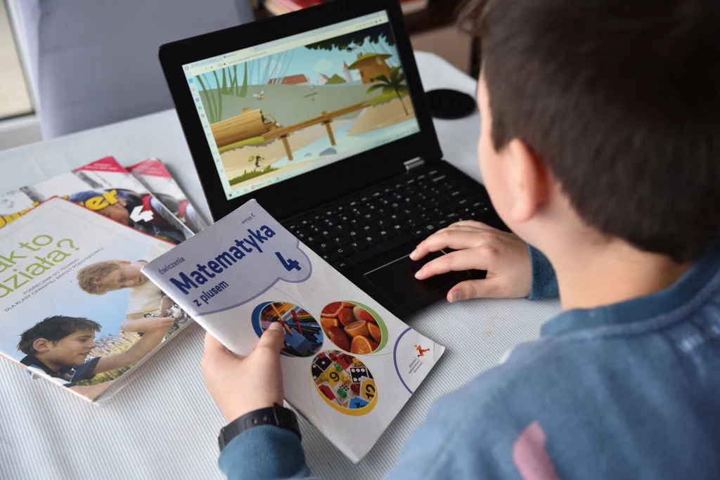 Laptop dla czwartoklasistów to nowy rządowy pomysł Laptop dla czwartoklasistów to nowy rządowy pomysł