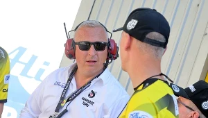 Polski komisarz śpi na stadionie. Tego pilnuje