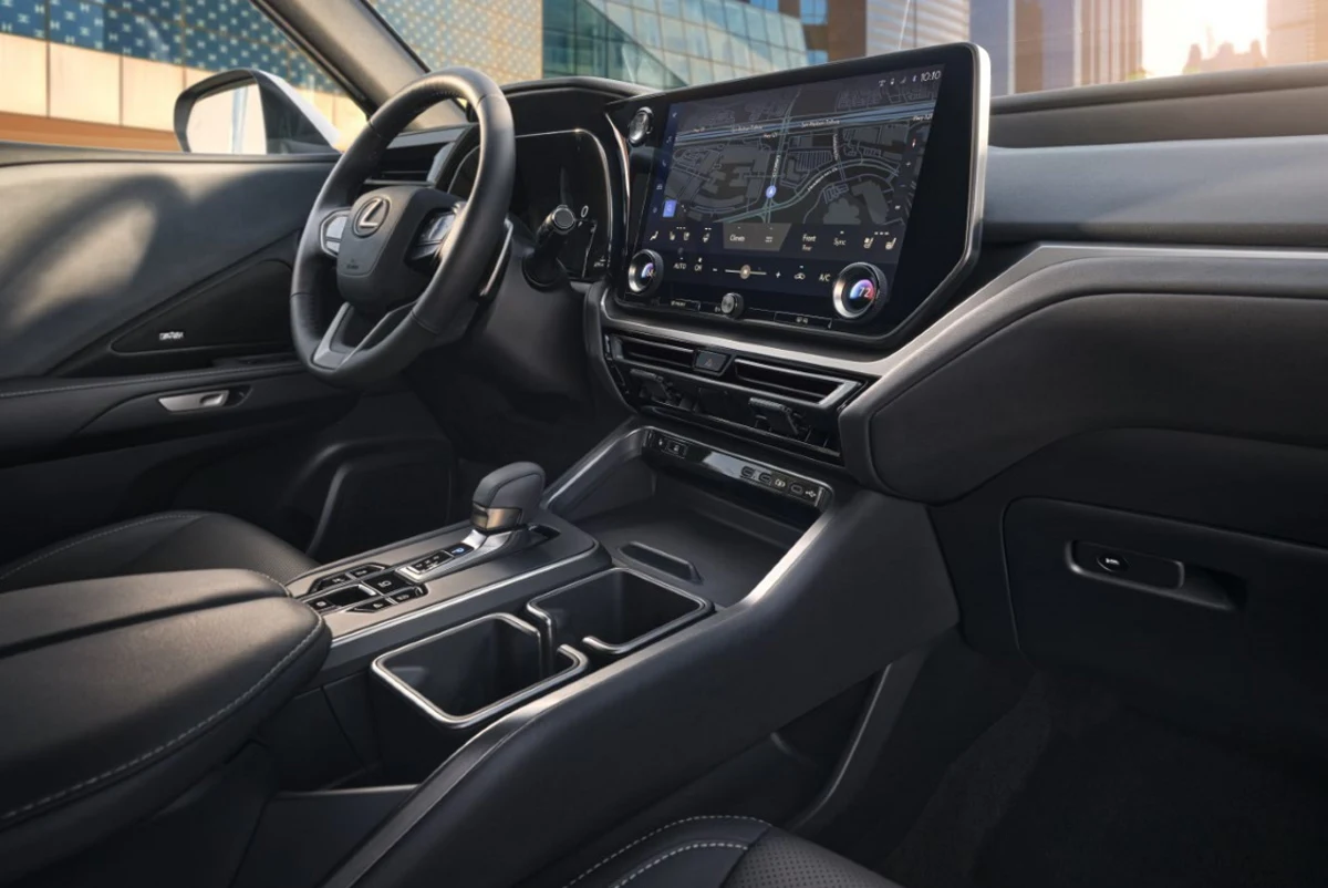 Lexus TX