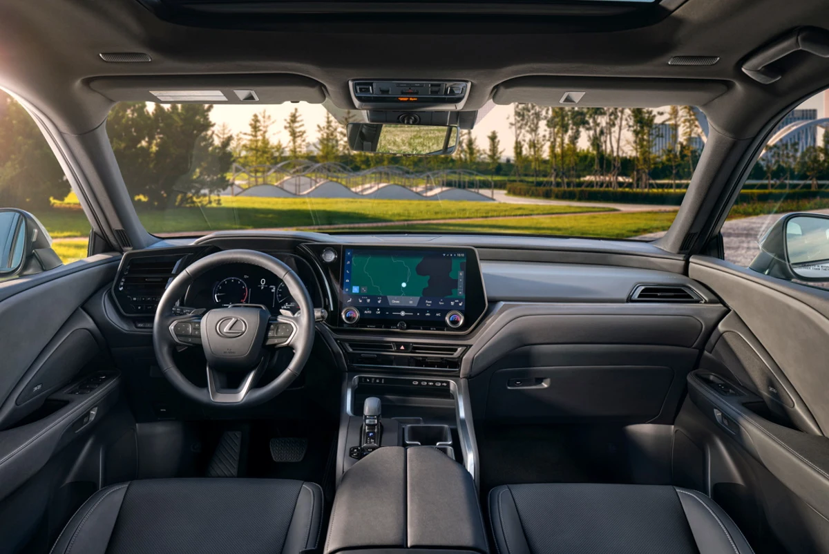 Lexus TX