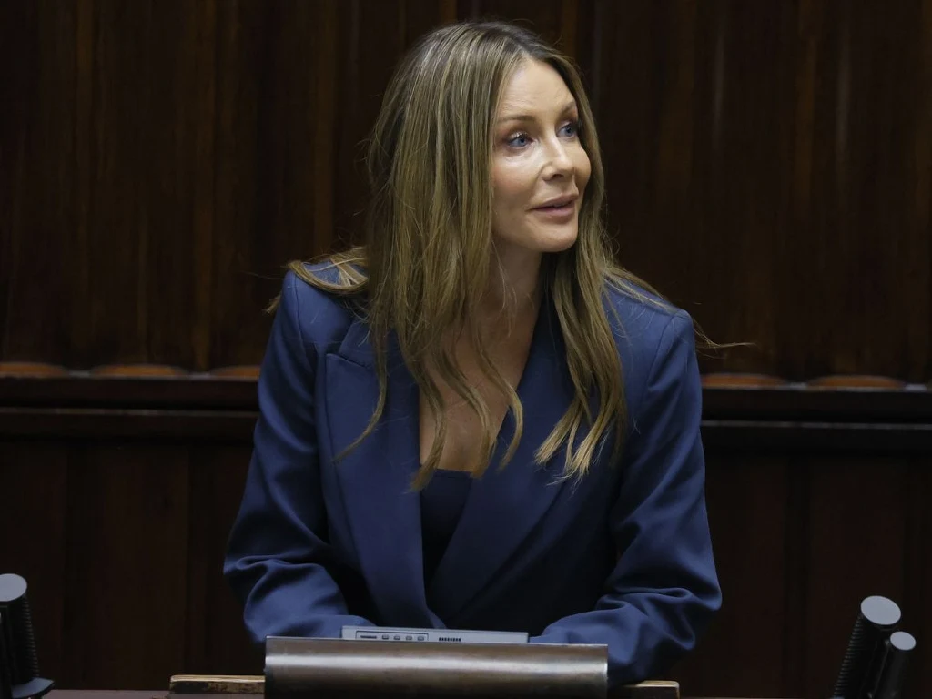 Małgorzata Rozenek-Majdan przemówiła z mównicy Małgorzata Rozenek-Majdan przemówiła z mównicy