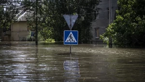 Po wybuchu tamy w Nowej Kachowce woda w Dnieprze miejscami przekroczyła normy zanieczyszczenia o 28 tys. razy - poinformowały władze Ukrainy