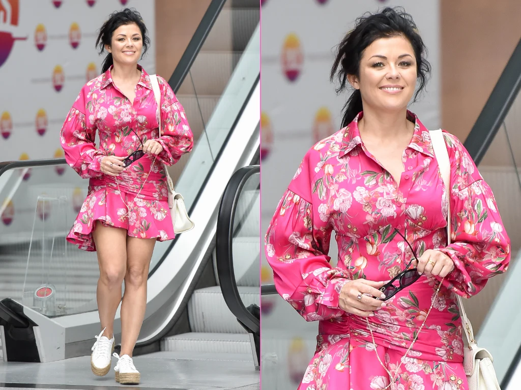 Katarzyna Cichopek wychodzi z TVP. Wygląda jak chinka czikulinka? Katarzyna Cichopek wychodzi z TVP. Wygląda jak chinka czikulinka?