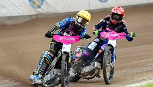 Szymon Woźniak na prowadzeniu