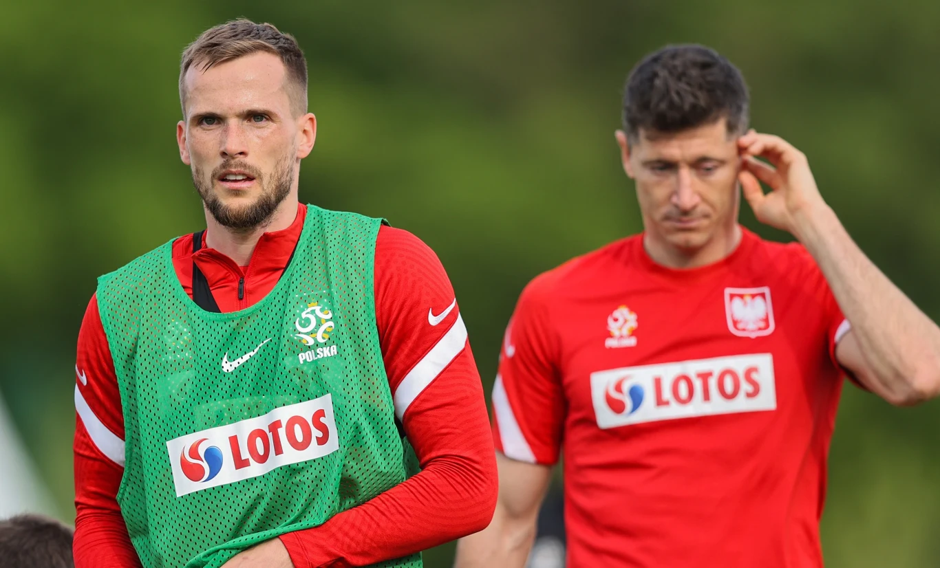 Tomasz Kędziora i Robert Lewandowski Tomasz Kędziora i Robert Lewandowski