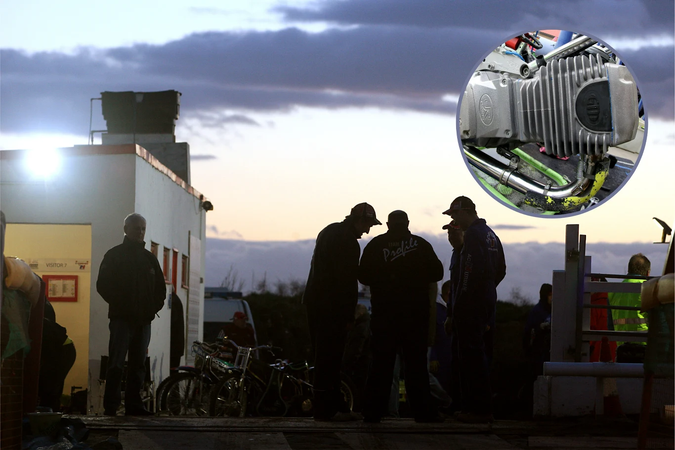 Park maszyn w Swindon. W prawym górnym rogu silnik GM, którego twórcą jest Giuseppe Marzotto Park maszyn w Swindon. W prawym górnym rogu silnik GM, którego twórcą jest Giuseppe Marzotto