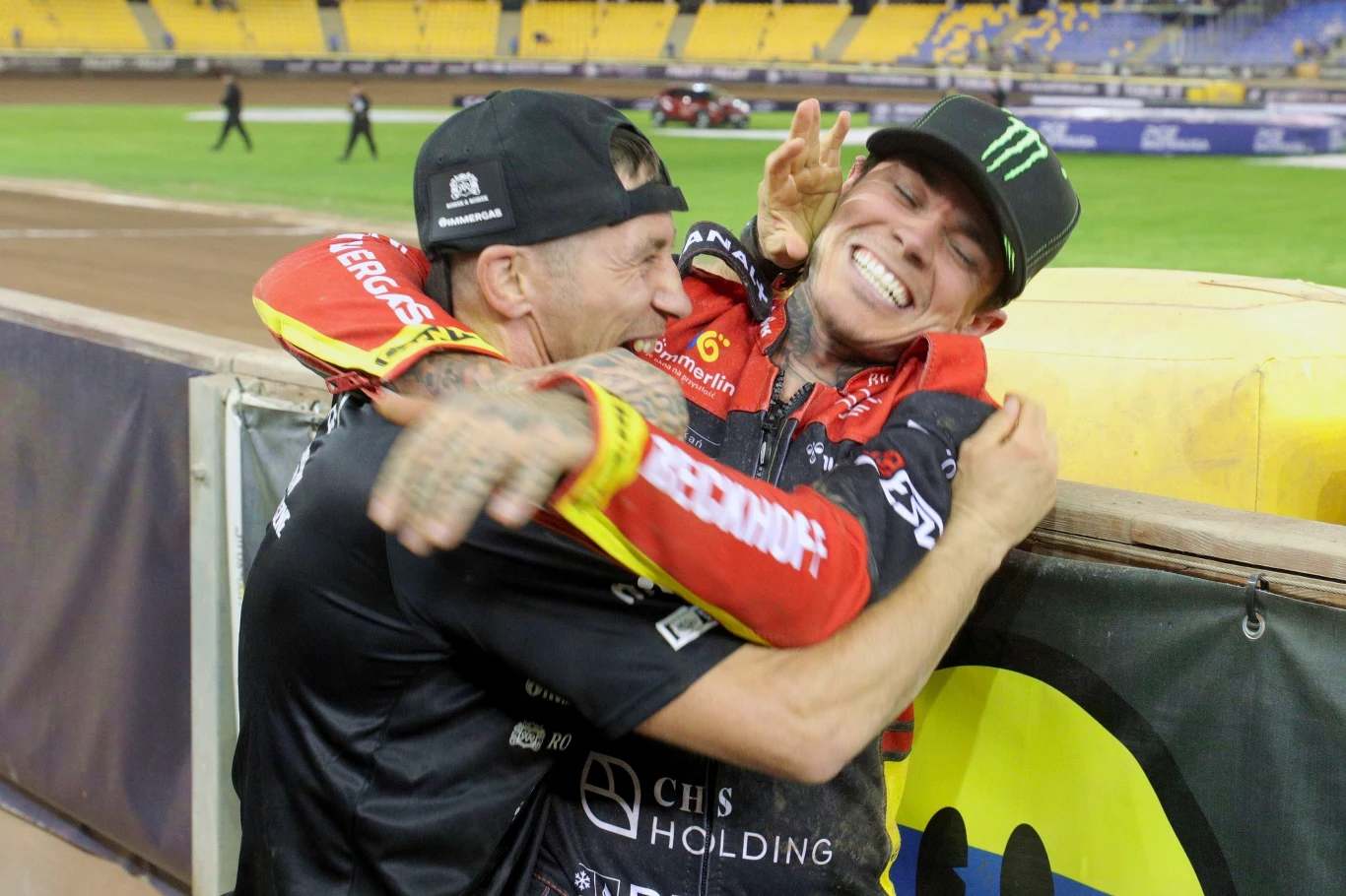 Tai Woffinden cieszy się po meczowym zwycięstwie