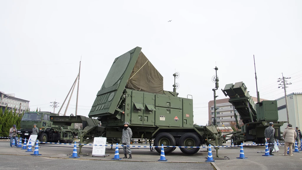 Radar systemu Patriot wyróżnia się połączeniem funkcji nadzoru, śledzenia i zwalczania w jednym urządzeniu