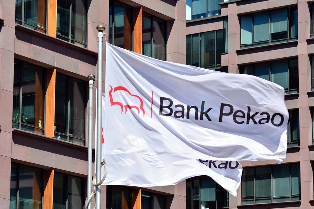 Bank Pekao SA podał wyniki. Skonsolidowany zysk Pekao w III kwartale br. wyniósł 1,716 mld zł wobec 544 mln zł straty rok wcześniej. Zdj. ilustracyjne