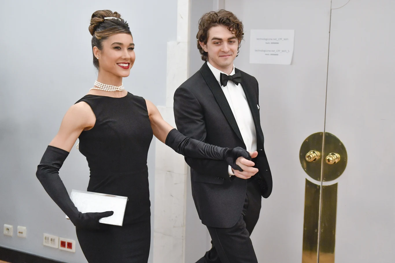 Zauważaną cechą męża Idy Nowakowskiej Jacka Herndona z pewnością jest jego niechęć do publicznych wystąpień. "(...) On nie do końca lubi się pokazywać publicznie. To nie jest tak, że próbujemy się ukrywać. On lubi czasami ze mną wyjść i to, że możemy się wspólnie pokazać, sprawia mu przyjemność. Ale z drugiej strony - robi to tylko raz na jakiś czas" - mówiła Nowakowska w rozmowie z Plejadą. 
