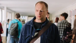 Maciej Stuhr na planie serialu "Belfer - Ostatnia lekcja"