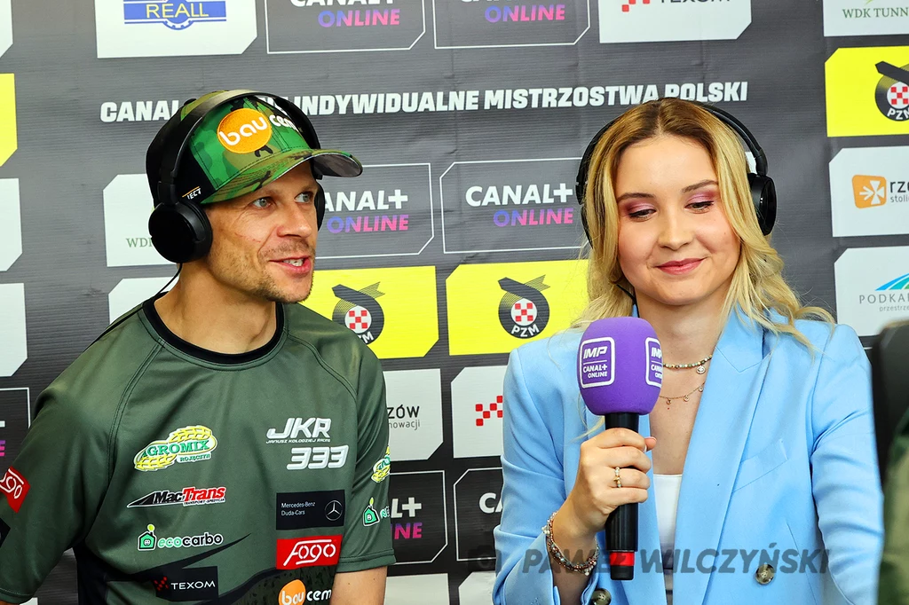 Janusz Kołodziej w rozmowie z Julią Pożarlik mówi, że wycofał się z jazdy w IMP przez brak sprzętu. Janusz Kołodziej w rozmowie z Julią Pożarlik mówi, że wycofał się z jazdy w IMP przez brak sprzętu.