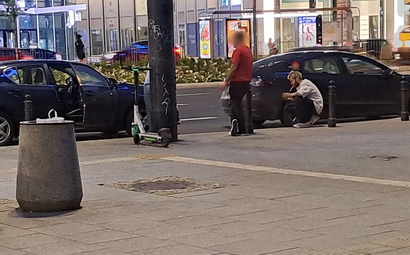 Całe zdarzenie przebiegało w stosunkowo spokojnej atmosferze. Całe zdarzenie przebiegało w stosunkowo spokojnej atmosferze.
