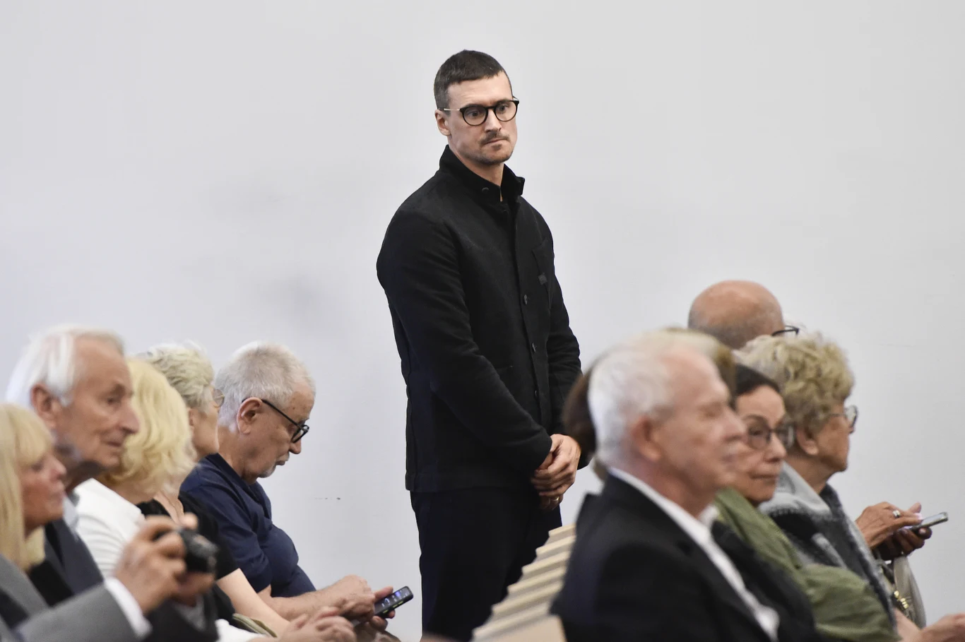 Mateusz Damięcki na pogrzebie Barbary Borys-Damięckiej Mateusz Damięcki na pogrzebie Barbary Borys-Damięckiej