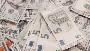 Ile kosztuje dolar, euro, frank w środę 21 czerwca?